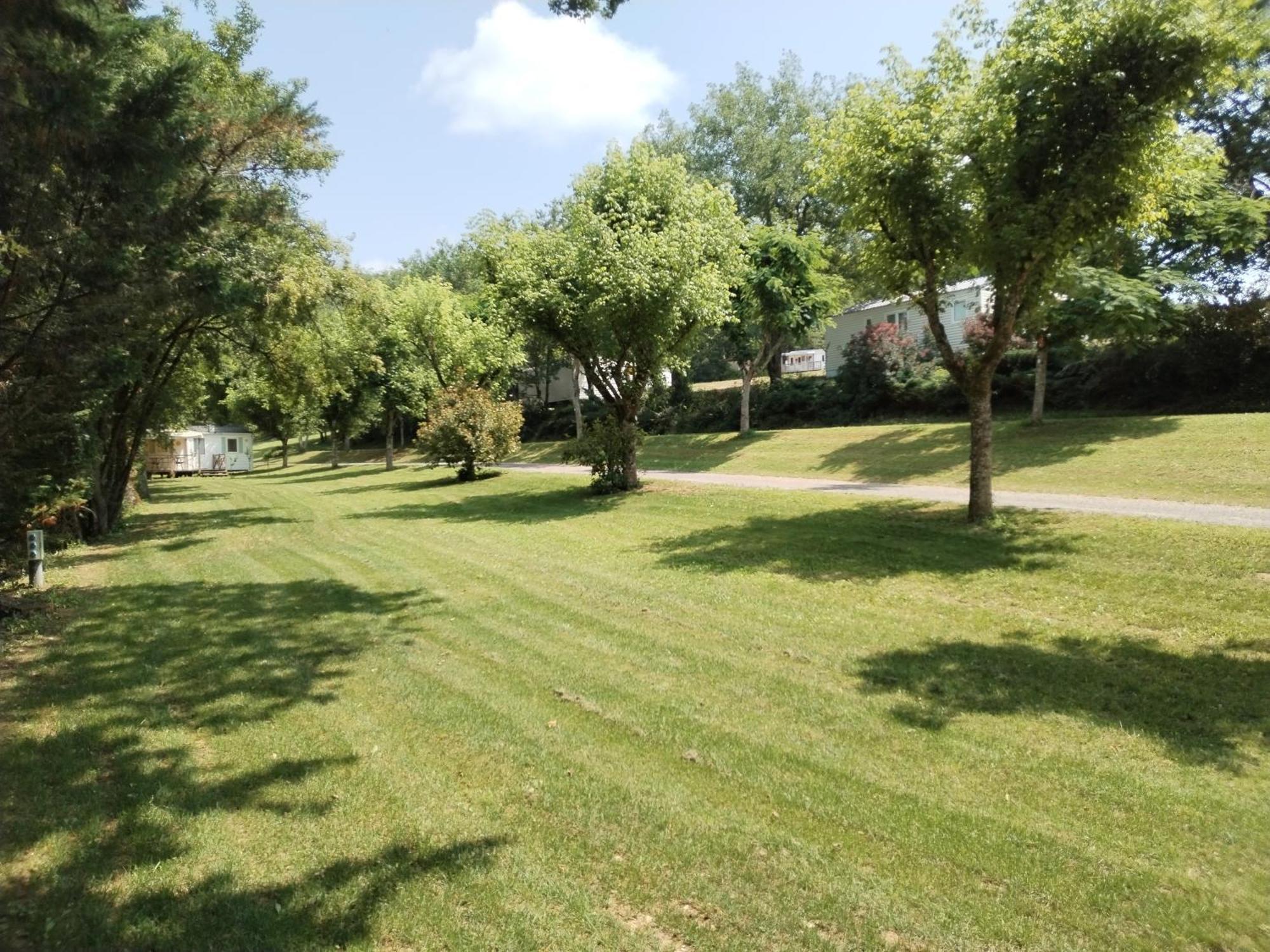 Camping Nature Le Valenty Mobil-Home-Dordogne Panoramique Clim Piscine Soturac Екстер'єр фото